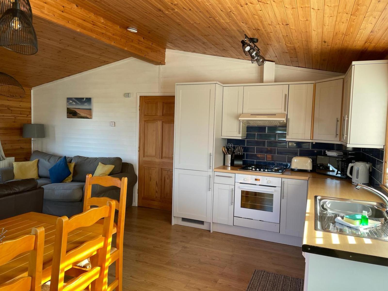 אילפרקומב Watermouth Lodges חדר תמונה